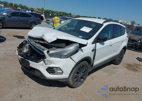 2017 Ford Escape Se из США, поврежденный, VIN 1FMCU0G99HUE48419